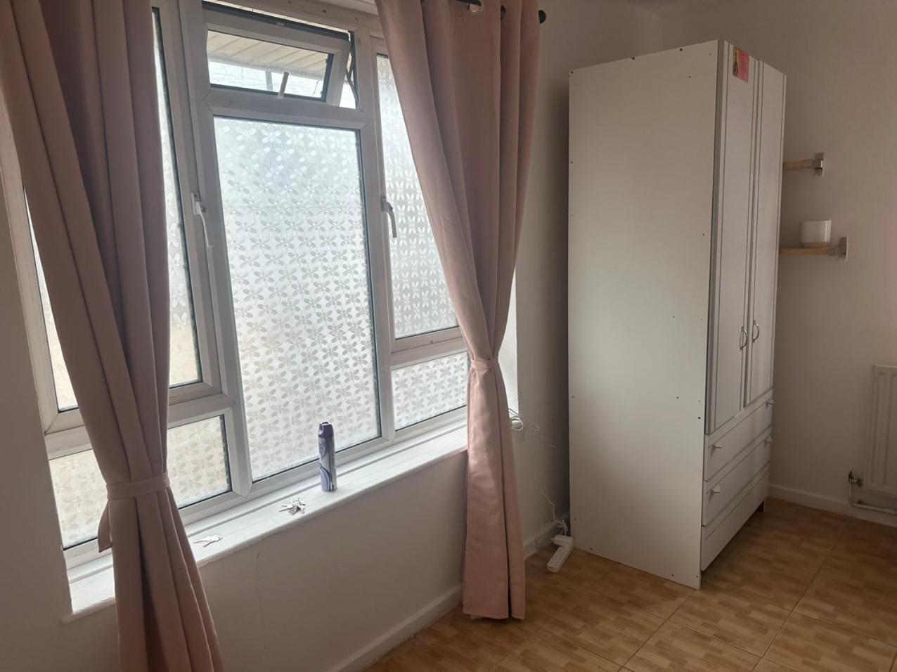 Tran Uk Homestay London Luaran gambar