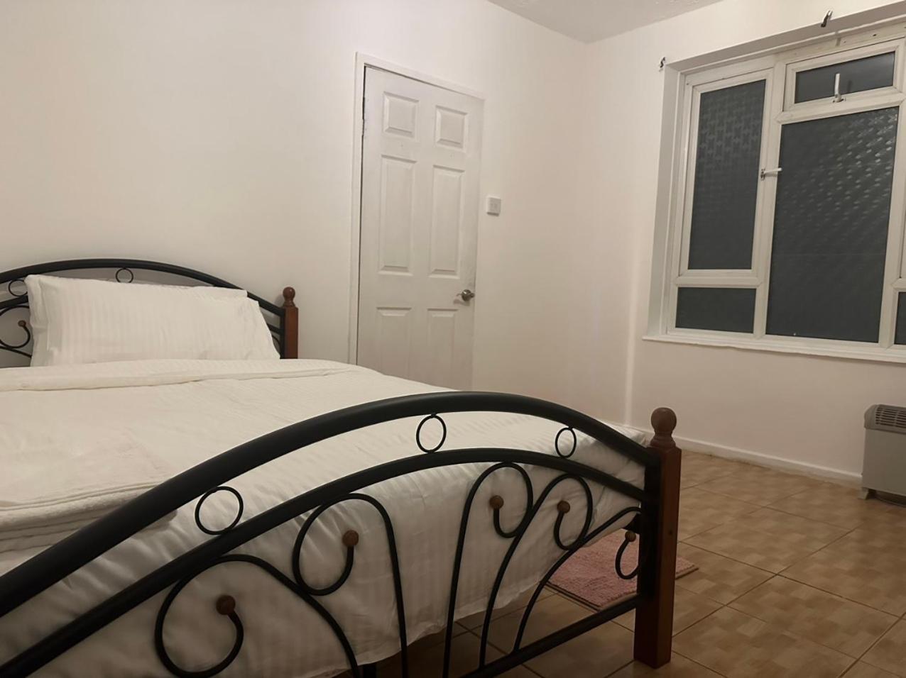 Tran Uk Homestay London Luaran gambar