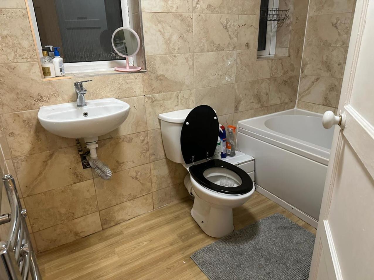 Tran Uk Homestay London Luaran gambar